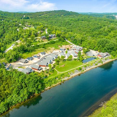 New Ozark Oasis Luxe Cabin Retreat With Hot Tub Hollister Екстериор снимка