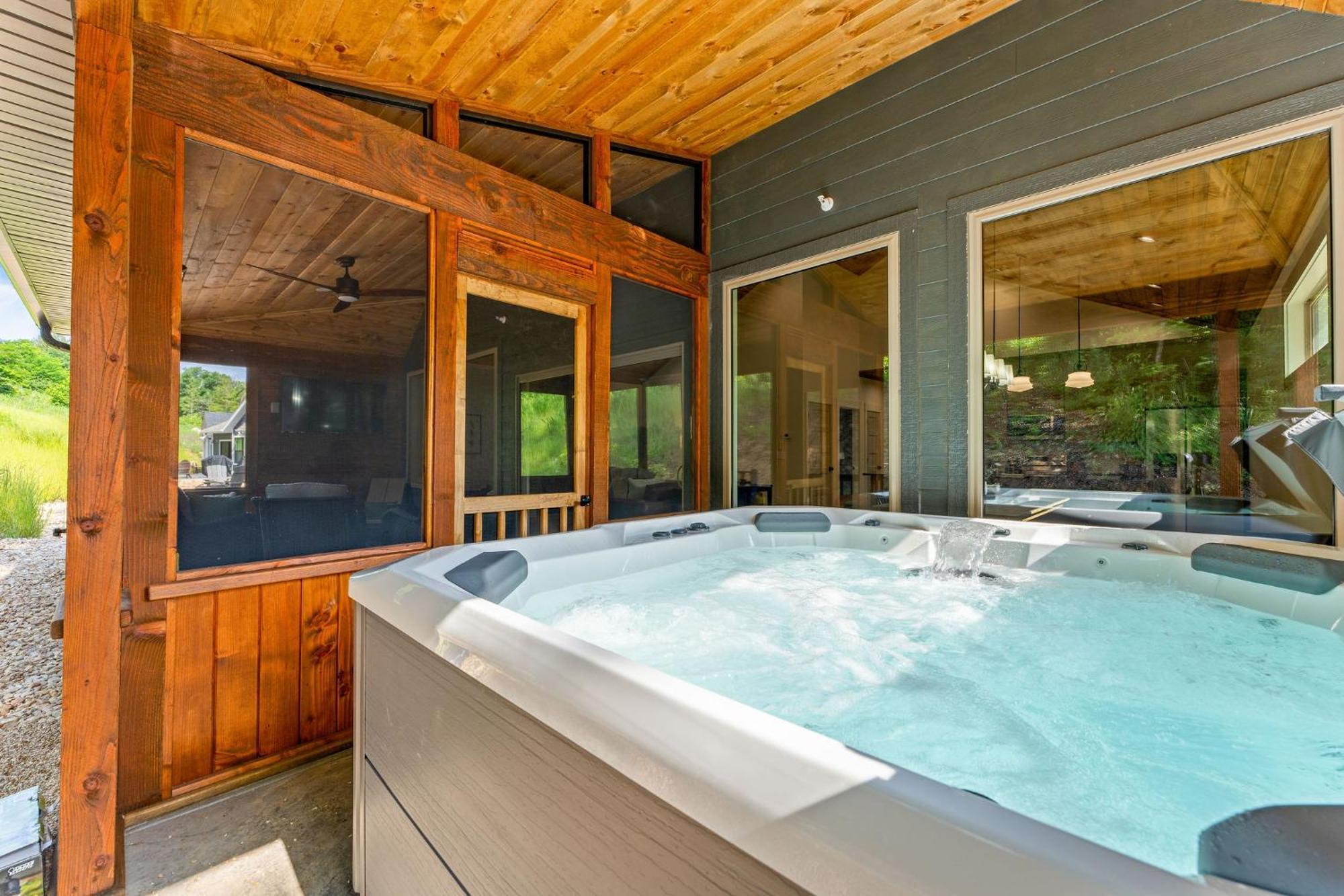 New Ozark Oasis Luxe Cabin Retreat With Hot Tub Hollister Екстериор снимка